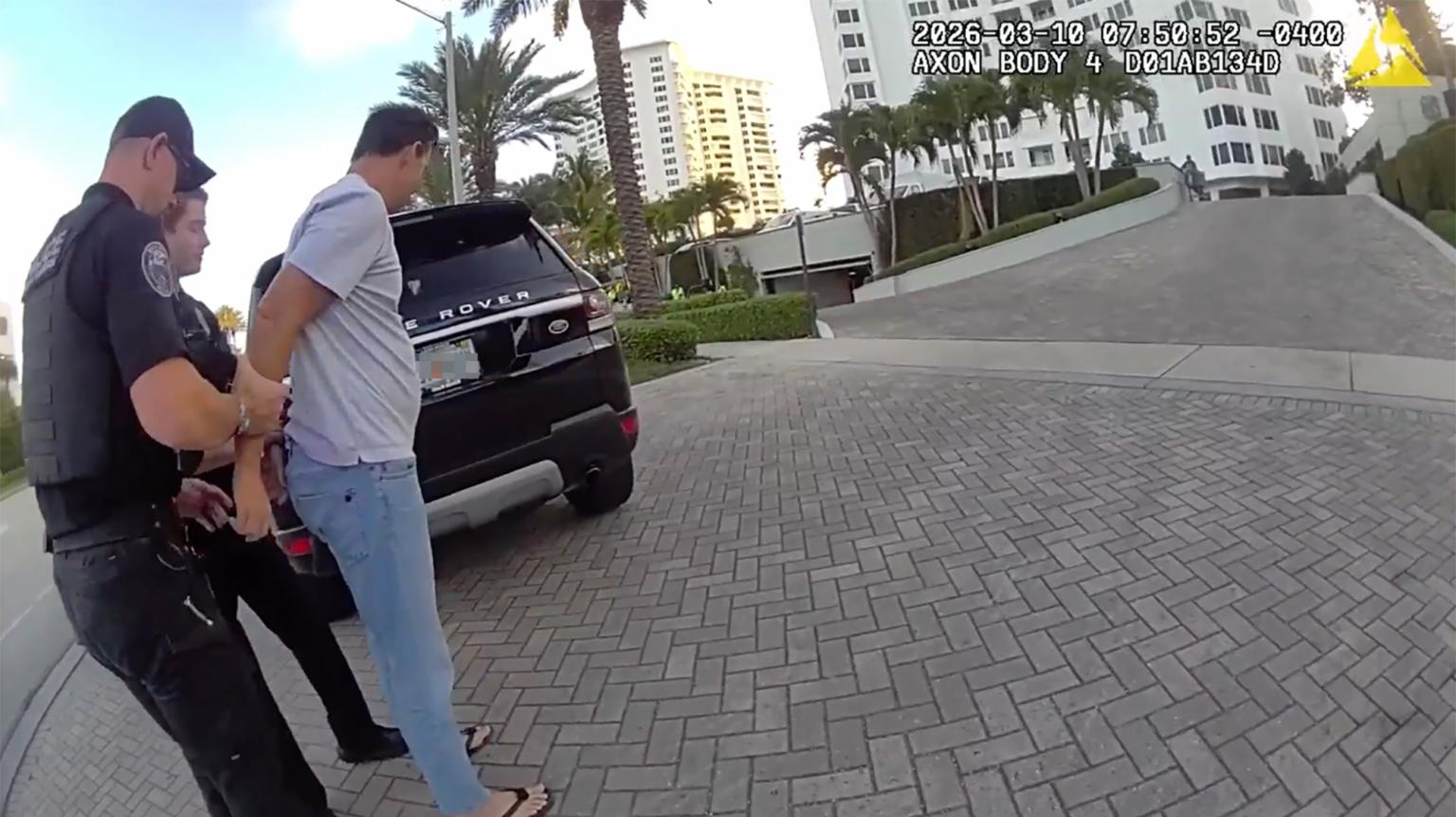 Bắt khẩn cấp vợ chồng sao truyền hình trộm cắp vặt hàng trăm triệu đồng- Ảnh 4.