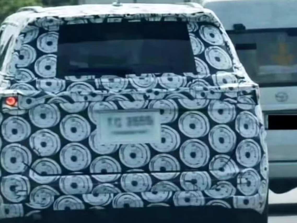 Toyota Fortuner - Ảnh 4.