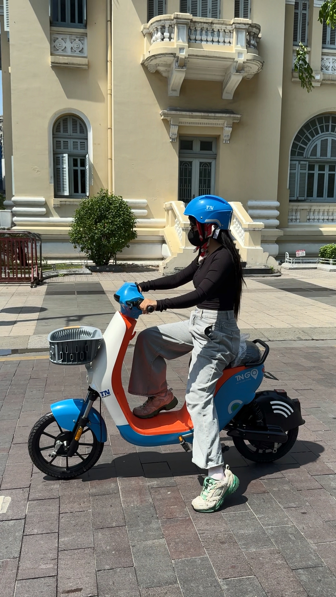 Đi thử xe đạp điện công cộng ở TP.HCM: Mở xe trong vài giây nhưng có những pha “đứng hình”- Ảnh 4.