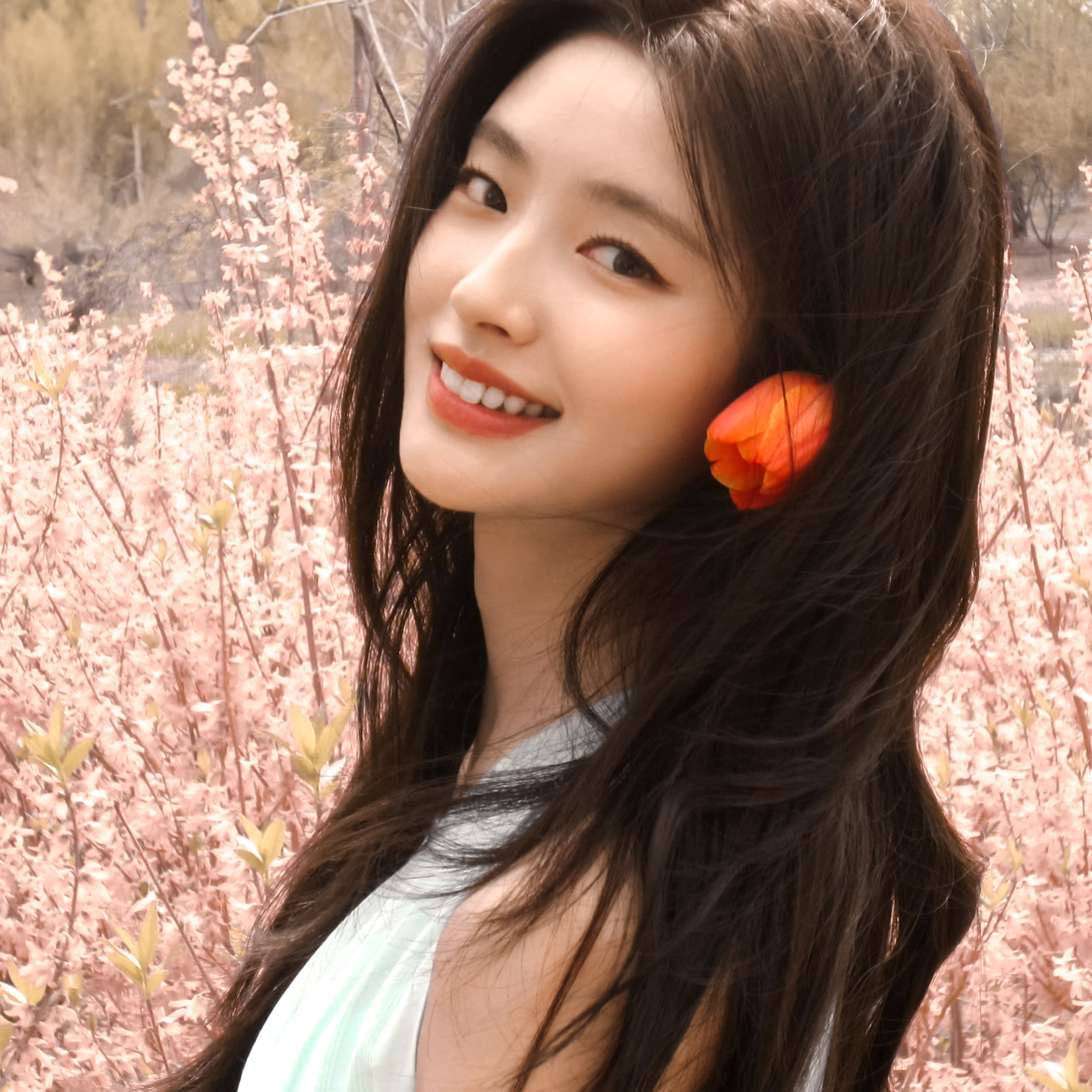 Camera quay lén cặp đôi ngôn tình nửa đêm hôn nhau ngoài đường: Nhà gái đẹp như thiên sứ, bảo sao ai cũng si mê- Ảnh 7.