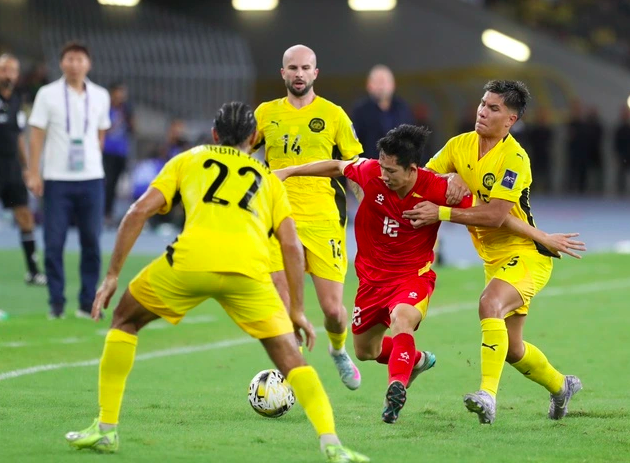 Lộ diện 2 trận đấu giúp đội tuyển Việt Nam tăng hạng FIFA, HLV Kim Sang-sik lập kỳ tích
- Ảnh 2.