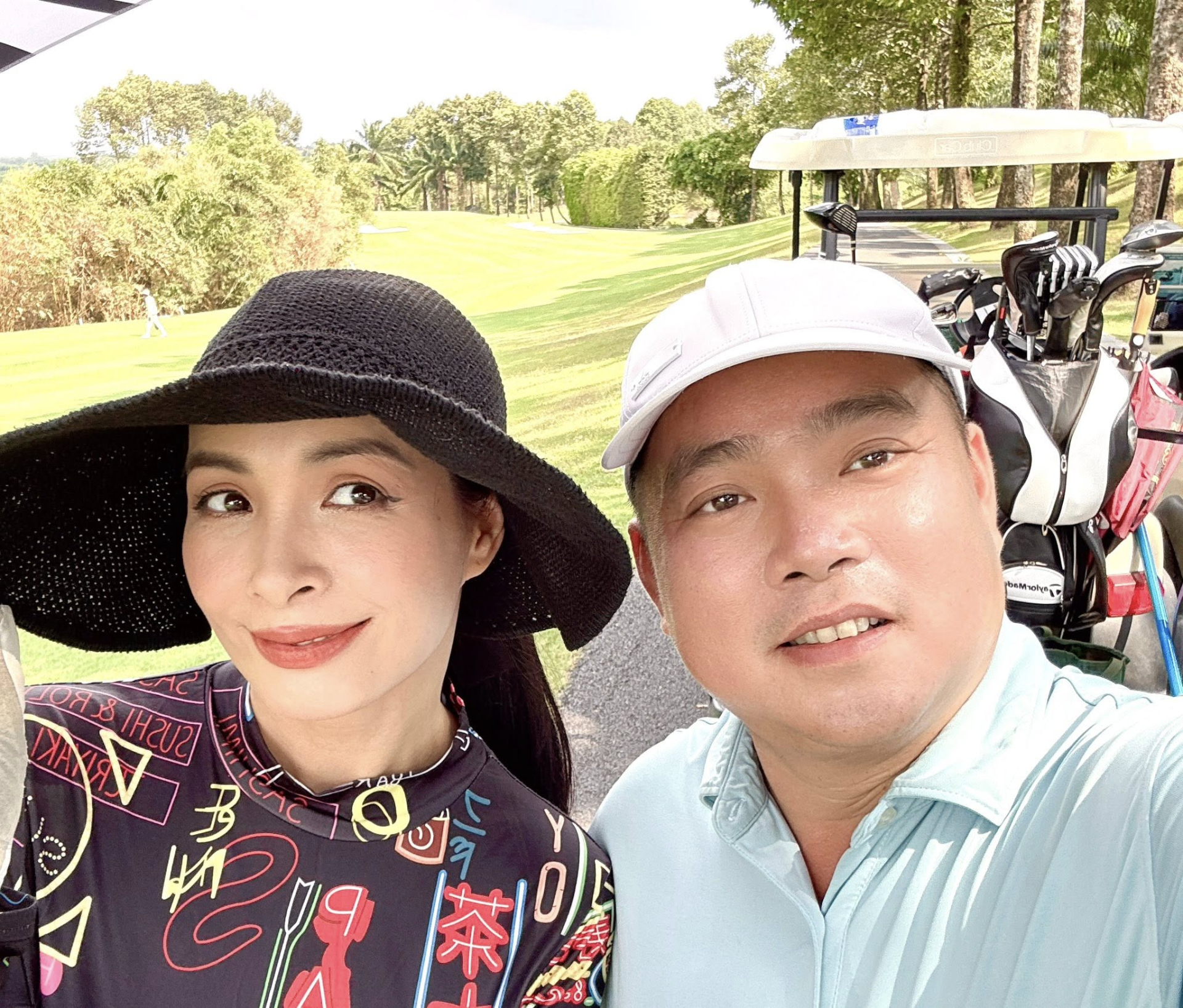 Nhạc sĩ Minh Khang đi chơi golf, du lịch nước ngoài liên tục- Ảnh 2.
