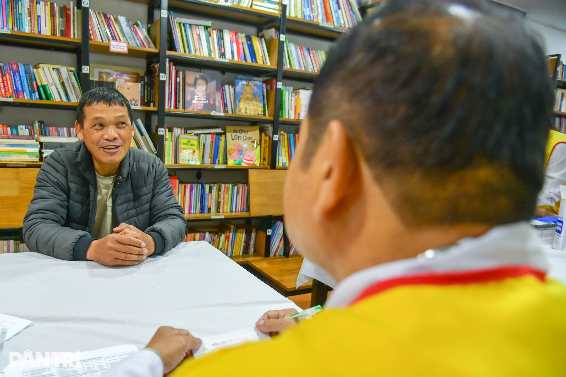 Căn nhà trong ngõ nhỏ Hà Nội trở thành nơi khám bệnh miễn phí - 3