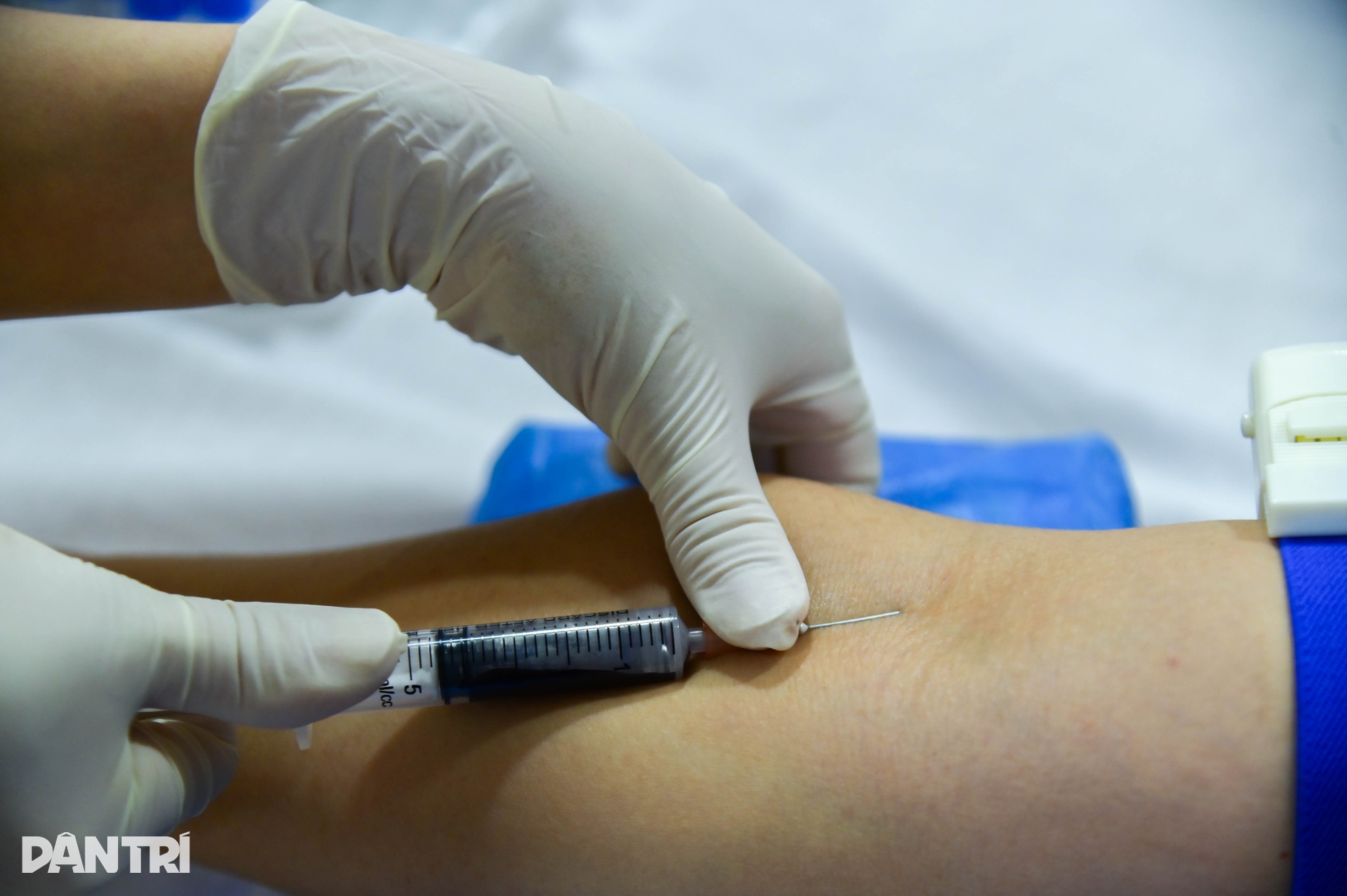 Căn nhà trong ngõ nhỏ Hà Nội trở thành nơi khám bệnh miễn phí - 7