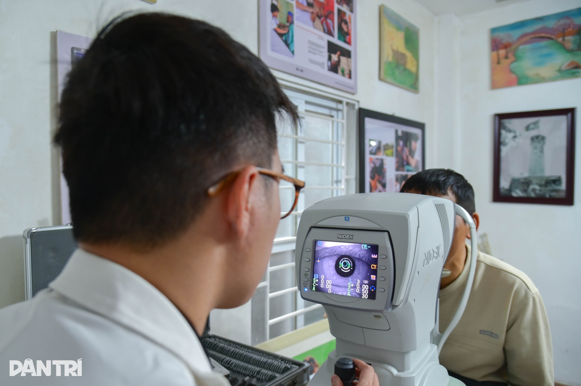 Căn nhà trong ngõ nhỏ Hà Nội trở thành nơi khám bệnh miễn phí - 11