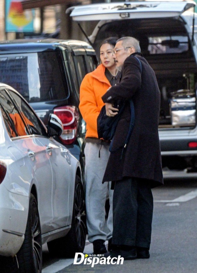 Nàng thơ và chủ tịch U70 ngoại tình còn ngẩng cao đầu xuất hiện cùng con trai ngoài giá thú ở sân bay- Ảnh 5.