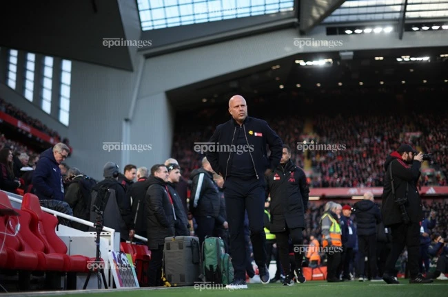 liverpool-va-dem-anfield-dinh-menh-tai-champions-league (1).jpg