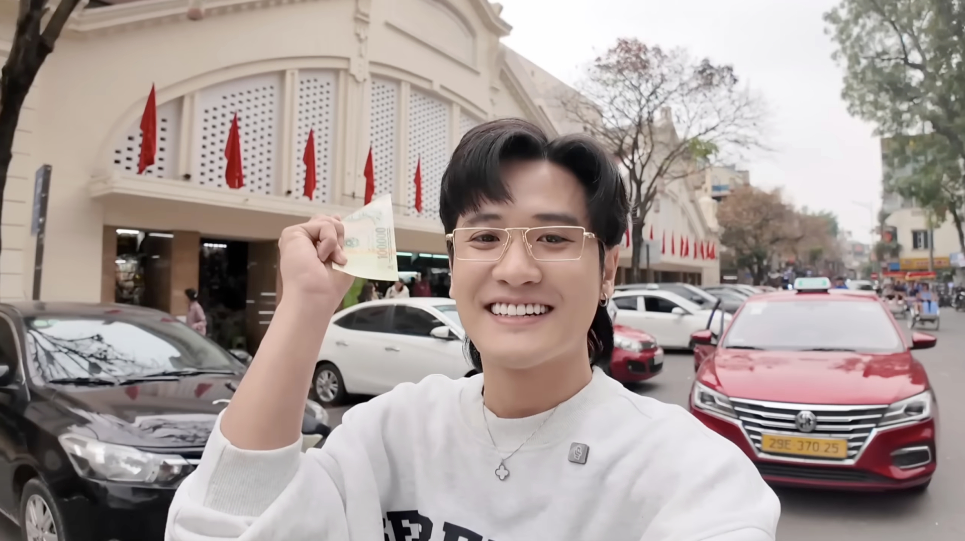 Ồn ào bát bún riêu 80k ở chợ Đồng Xuân: Bà chủ tố Tiktoker “nói sai sự thật”, Quan Không Gờ phản pháo!- Ảnh 7.