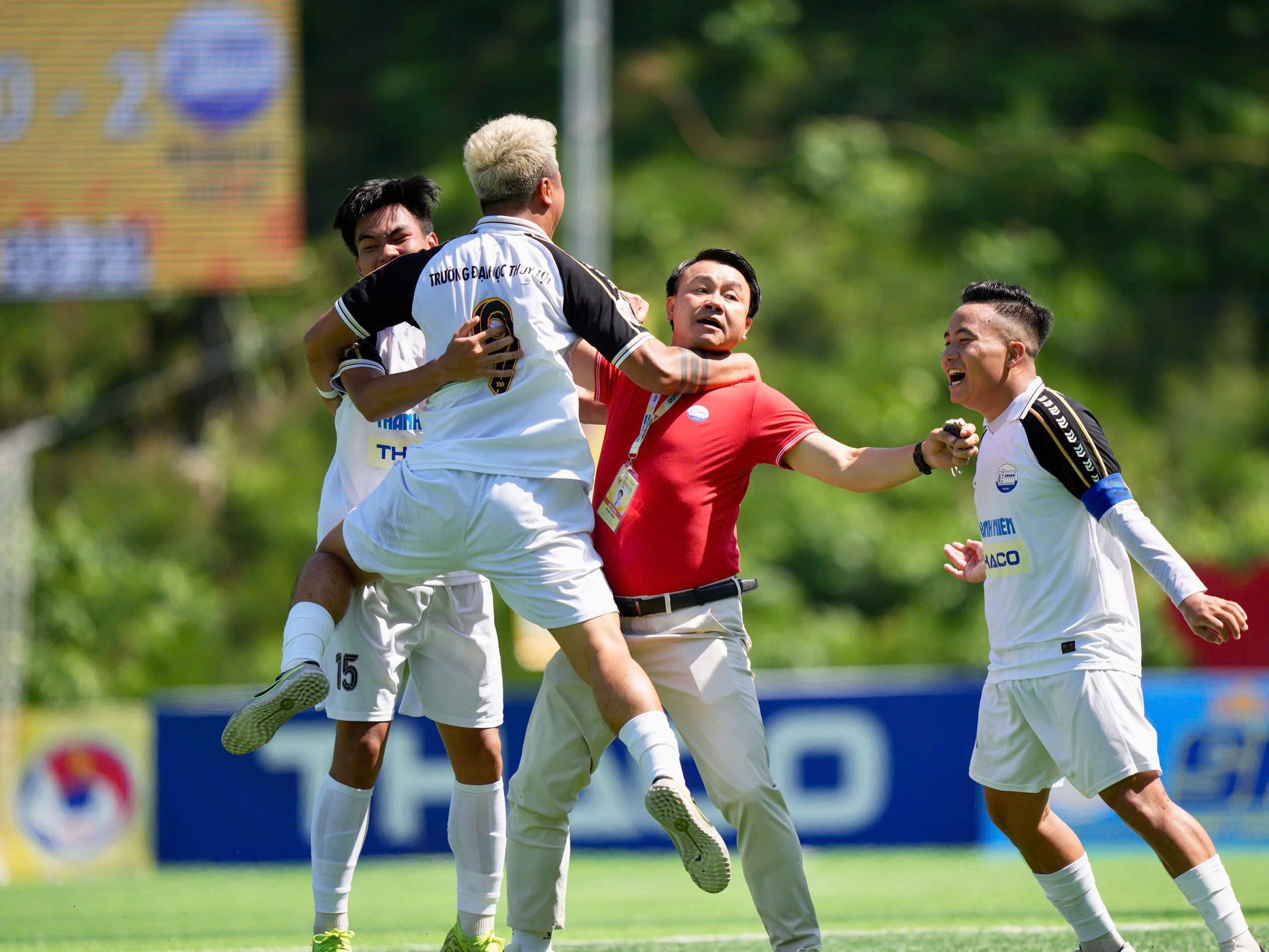 Ngày Trường ĐH Thủy lợi nhấn chìm đương kim vô địch - Ảnh 3.