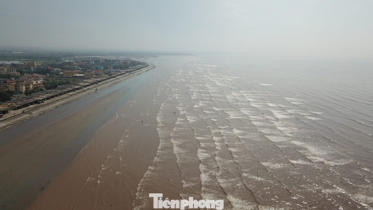 Trước đây, Quất Lâm là điểm đến quen thuộc của du khách miền Bắc, đặc biệt vào mùa hè. Hiện tại, khu vực này vẫn đang chờ những thay đổi từ quy hoạch và đầu tư để có thể phục hồi và thu hút khách trở lại.