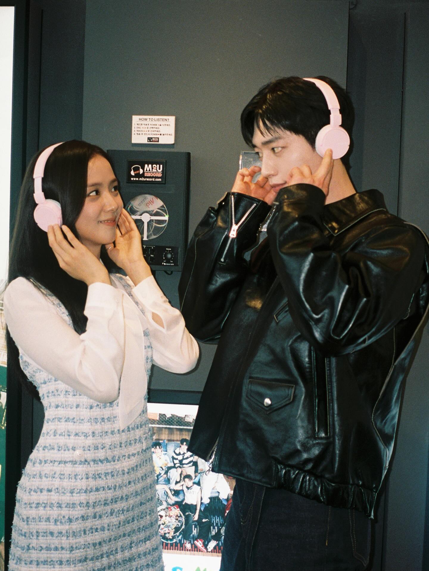 Mỹ nam khiến Jisoo mê mẩn: Từ mặt tới thân hình đều nức nở, đôi mắt hổ phách chỉ 5% thế giới có được- Ảnh 2.