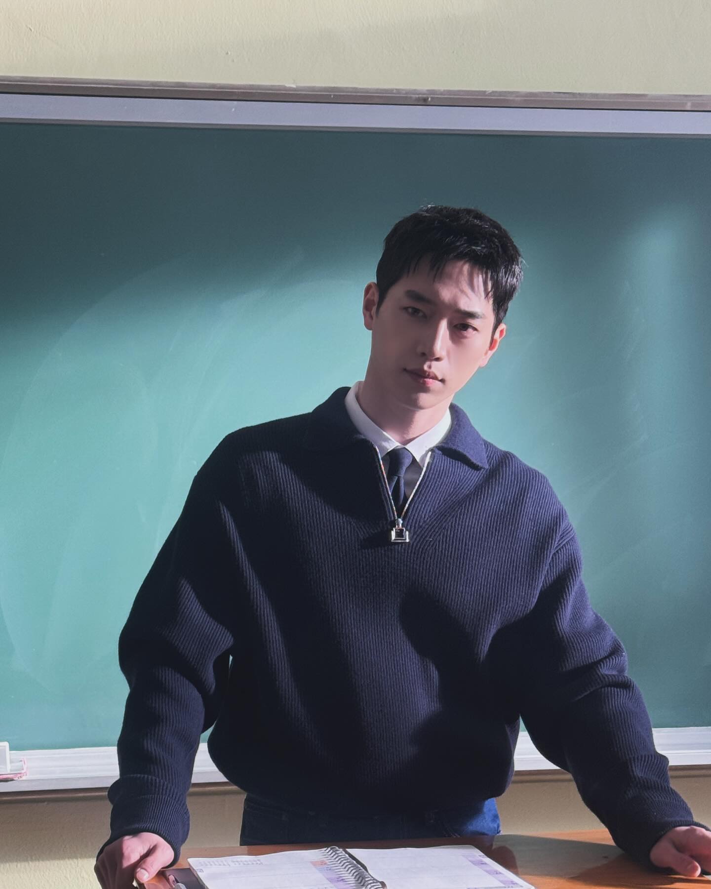 Mỹ nam khiến Jisoo mê mẩn: Từ mặt tới thân hình đều nức nở, đôi mắt hổ phách chỉ 5% thế giới có được- Ảnh 7.