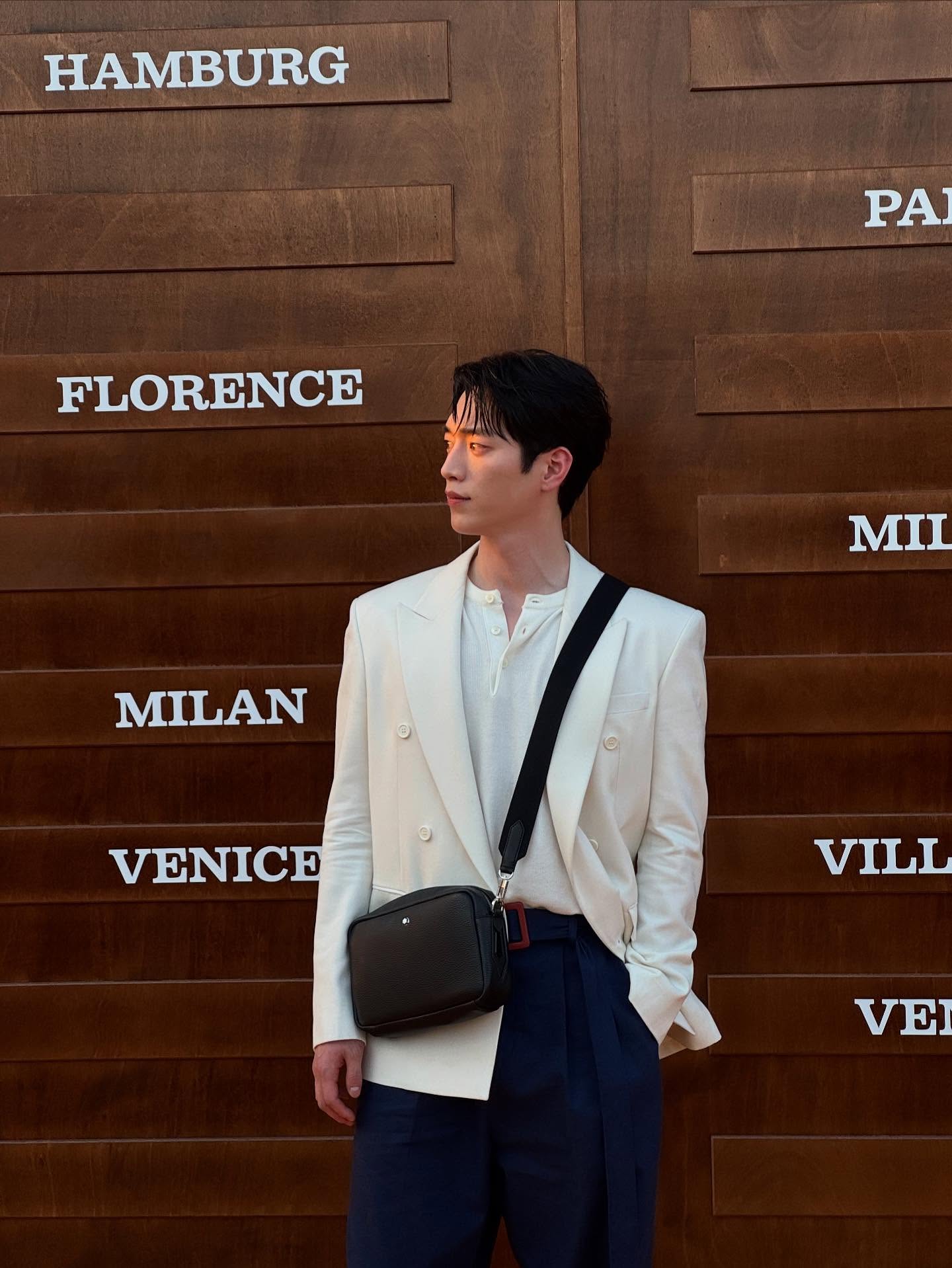 Mỹ nam khiến Jisoo mê mẩn: Từ mặt tới thân hình đều nức nở, đôi mắt hổ phách chỉ 5% thế giới có được- Ảnh 9.