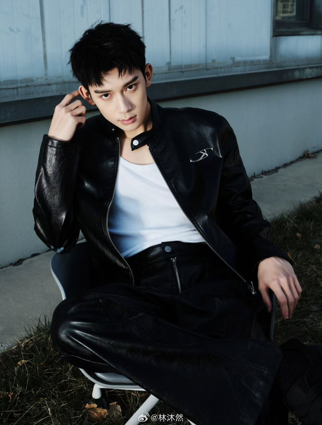 Nhan sắc sau 10 năm của em bé được nửa showbiz bế trên tay đang viral khắp MXH- Ảnh 10.