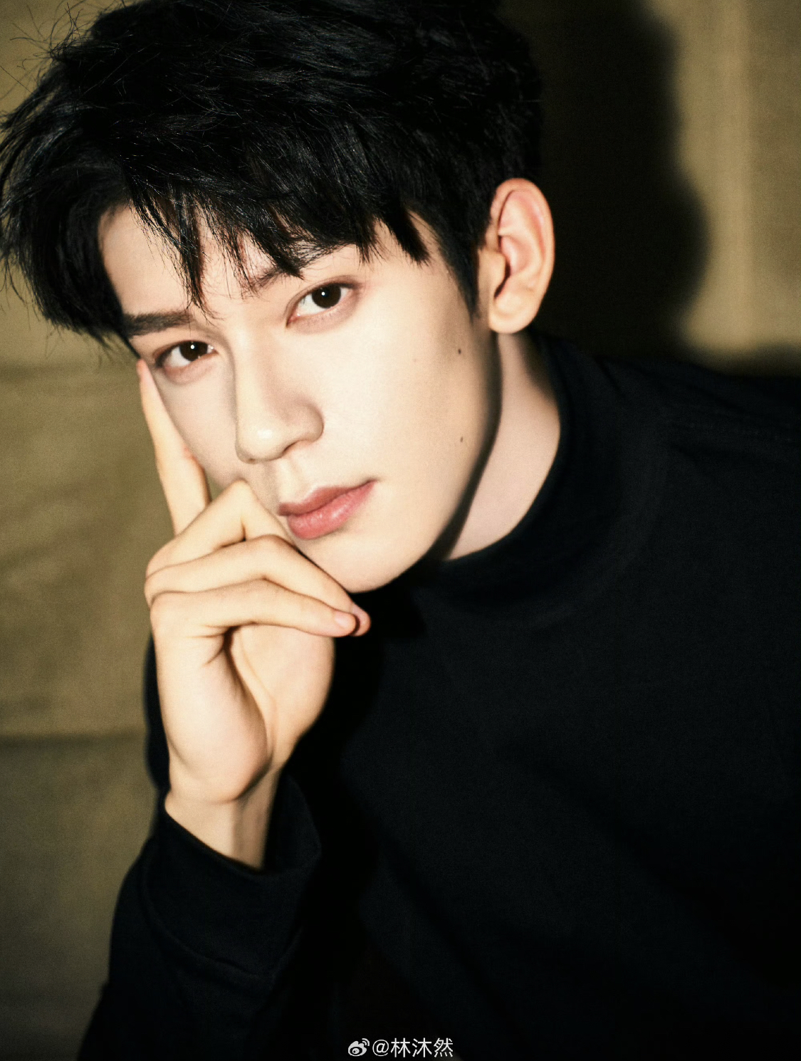 Nhan sắc sau 10 năm của em bé được nửa showbiz bế trên tay đang viral khắp MXH- Ảnh 11.