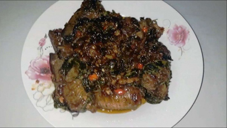 Cá chạch kho với rau răm là món kho ngon lạ miệng lại vô cùng hấp dẫn và đậm đà.