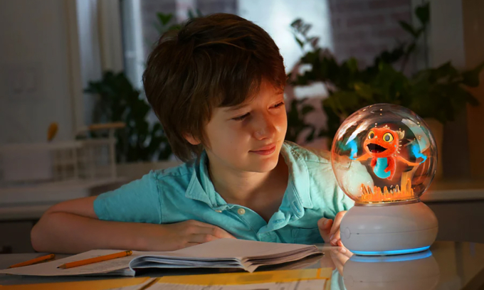 AI Crystal Ball chạy trên BuddyOS là một trong những sản phẩm đồ chơi được bán chạy tại Mỹ mùa Giáng sinh 2025. Ảnh: Artificial Imagery Products