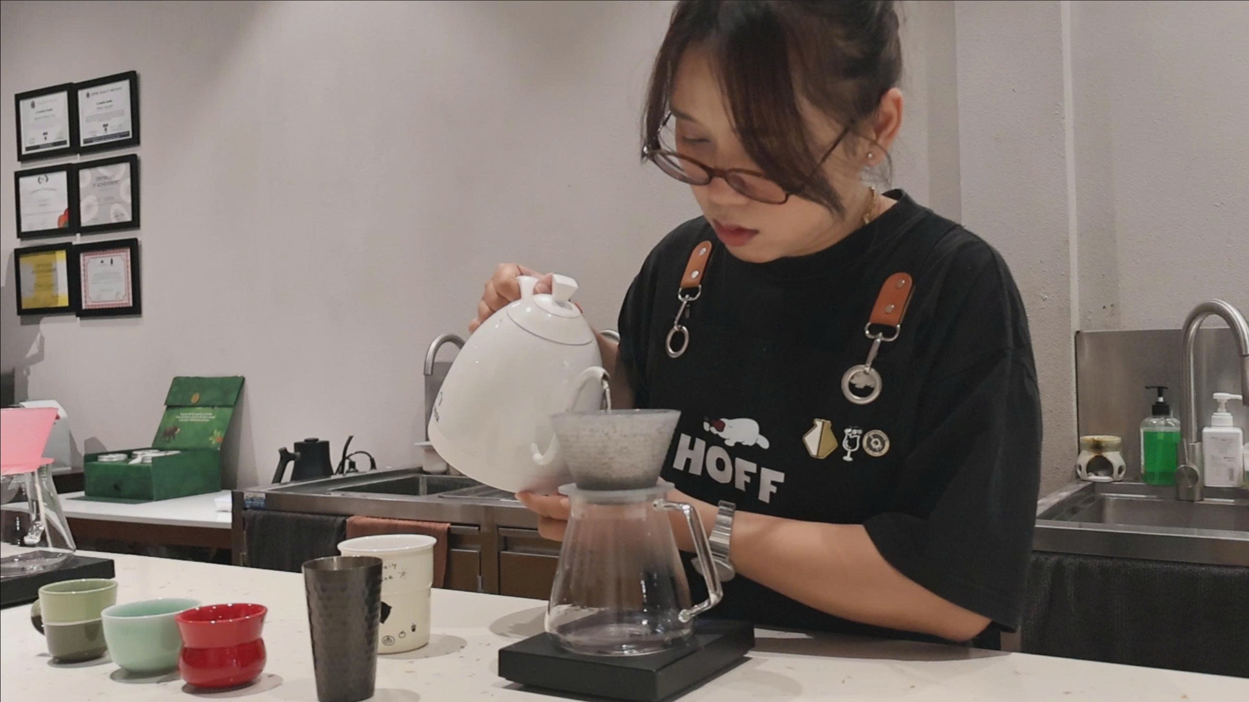 Gu thưởng thức mới của người trẻ từ ly cà phê đặc sản - Ảnh 6.