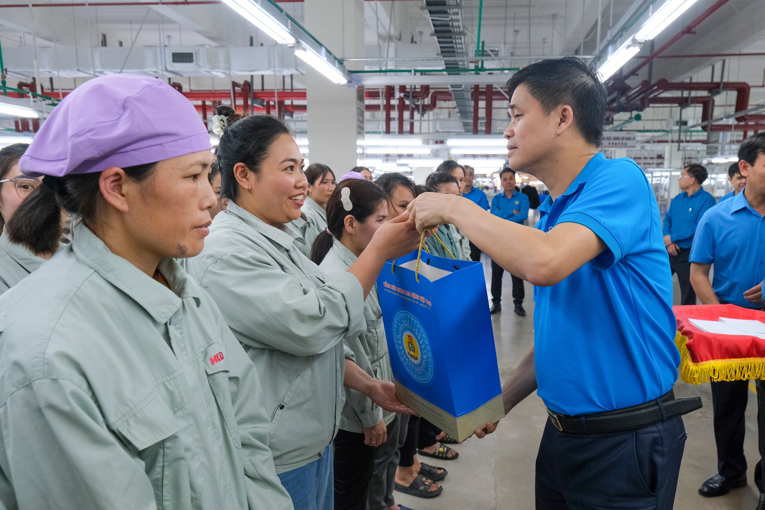 Tin tức sáng 19-3: Chung cư Cần Thơ phải có tối thiểu từ 2 nhà mạng để người dân lựa chọn - Ảnh 2.