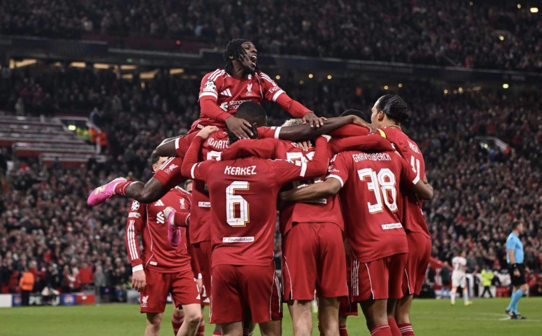Liverpool đè bẹp Galatasaray, hiên ngang vào tứ kết Champions League - Ảnh 6.