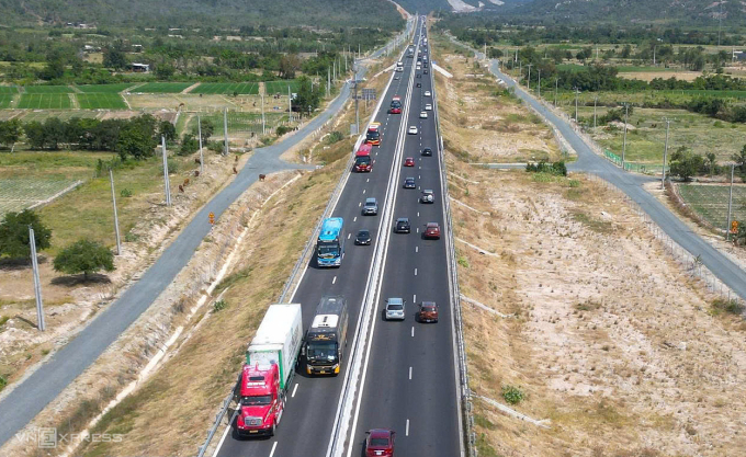 Cao tốc Cam Lâm - Vĩnh Hảo đoạn qua xã Vĩnh Hảo (Bình Thuận cũ), tháng 1/2025. Ảnh: Việt Quốc