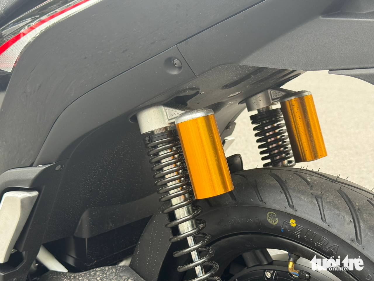 VinFast Viper - Ảnh 4.