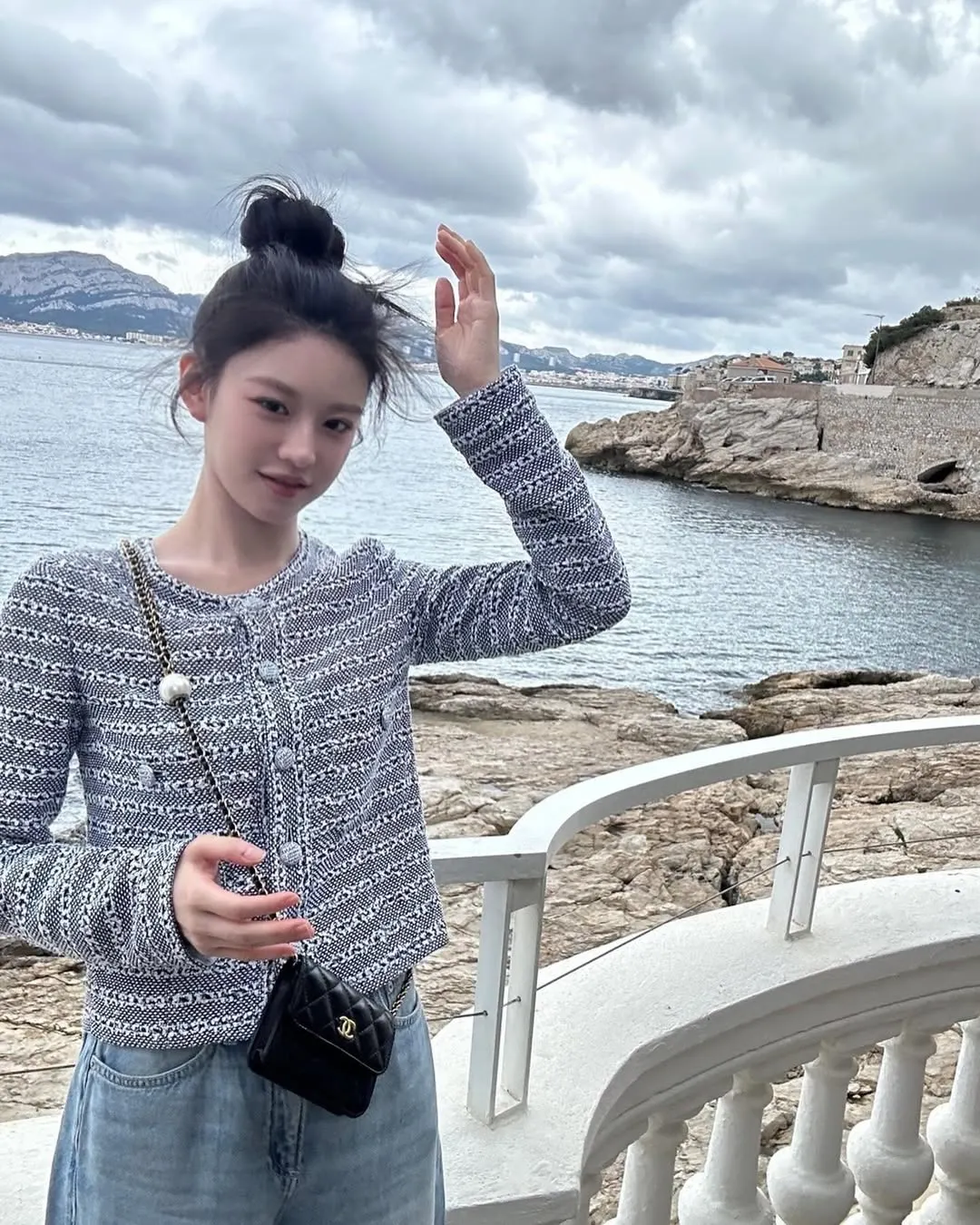 Mỹ nữ mặt xinh như búp bê, mặc đẹp không cần cố, chuẩn 