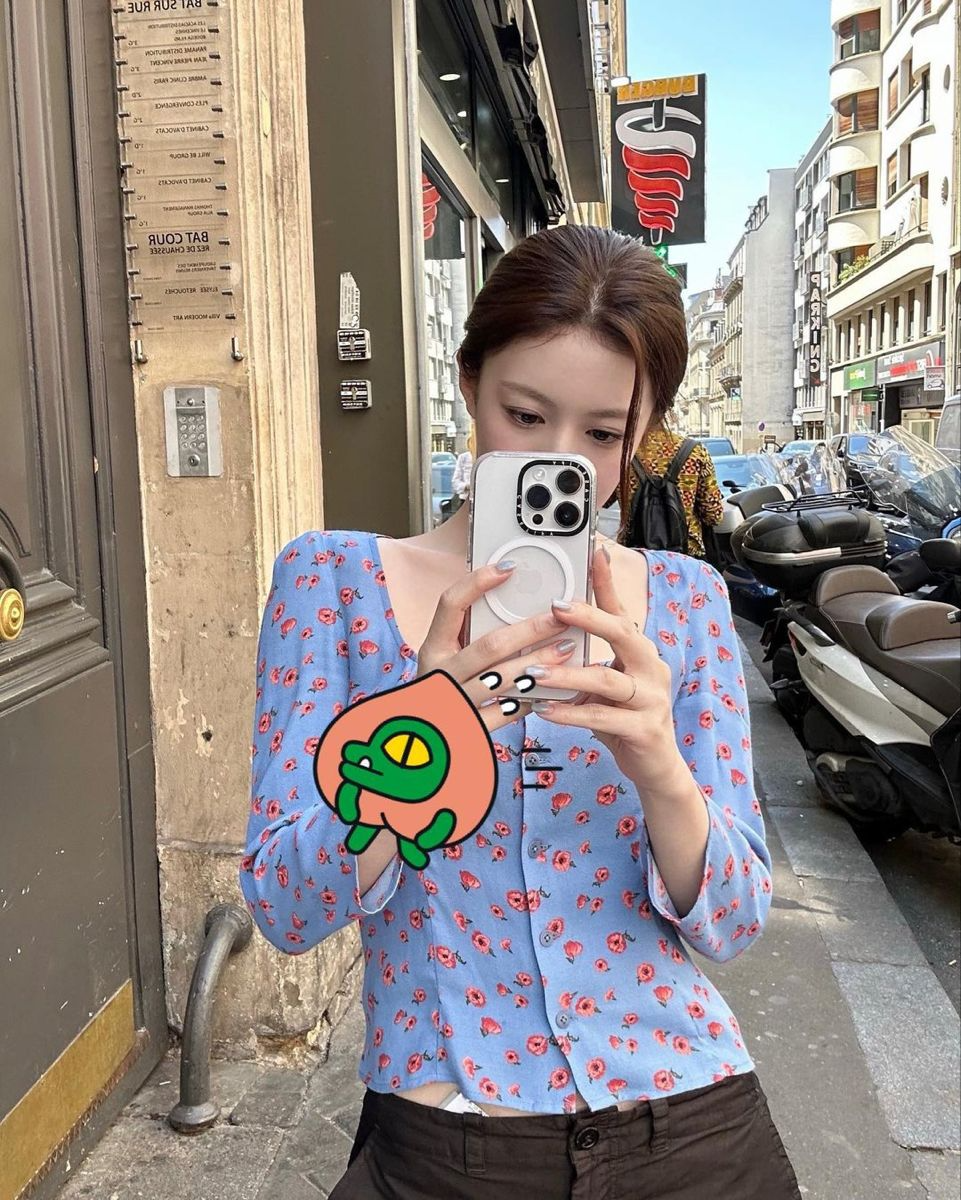 Mỹ nữ mặt xinh như búp bê, mặc đẹp không cần cố, chuẩn 