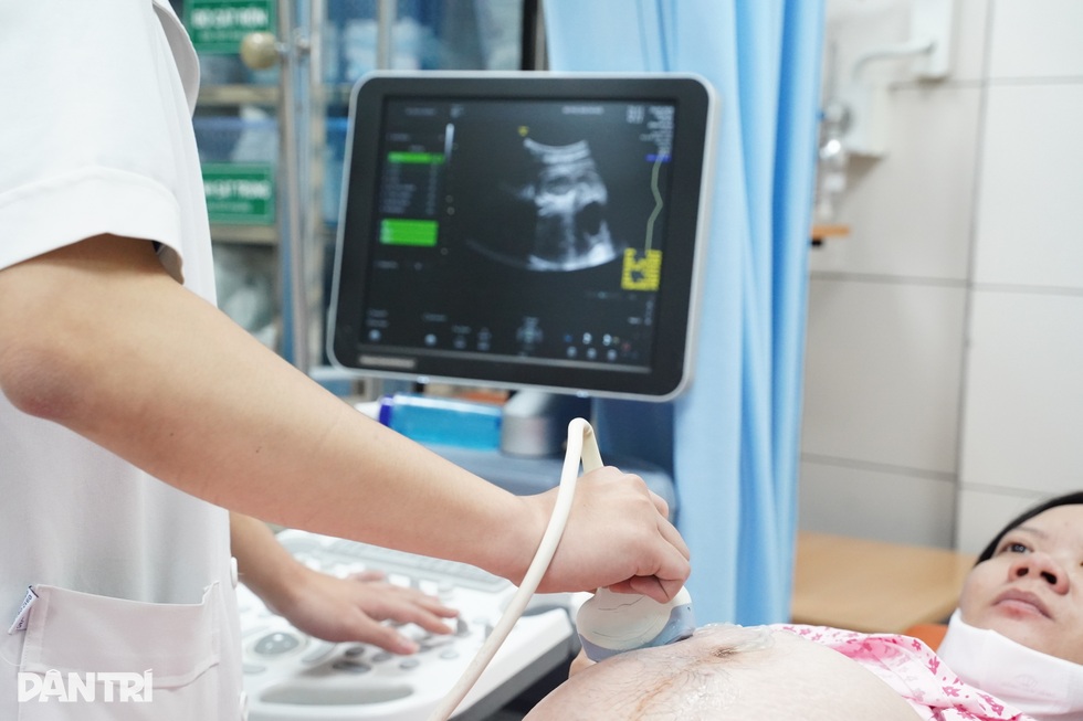 Thủ khoa kép bác sĩ nội trú tiết lộ về ngành “95% là niềm vui” - 7