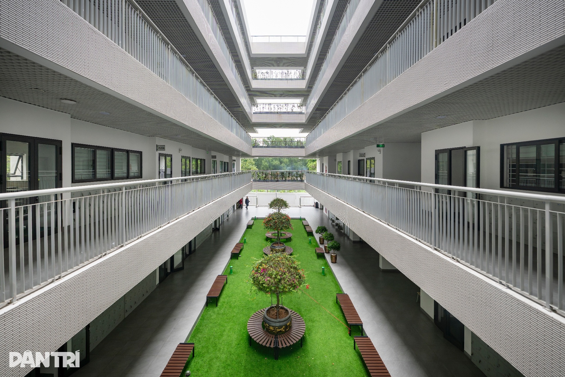 Toàn cảnh trường THPT công lập hơn 300 tỷ đồng hiện đại bậc nhất Hà Nội - 3