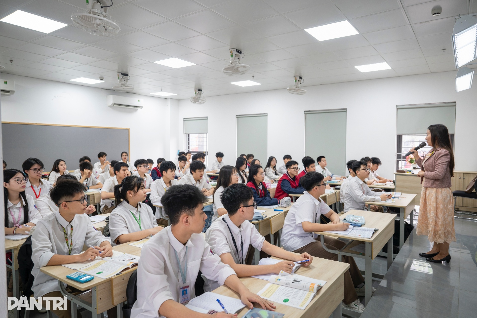 Toàn cảnh trường THPT công lập hơn 300 tỷ đồng hiện đại bậc nhất Hà Nội - 19