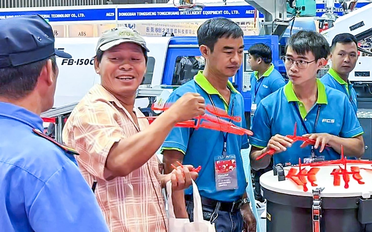 Ngăn chặn nhiều tấn rác thải ra môi trường nhờ kinh tế tuần hoàn - Ảnh 4.