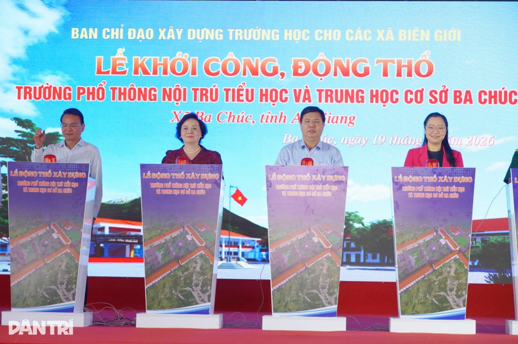 Phó Thủ tướng dự lễ khởi công trường nội trú ở biên giới An Giang - 5
