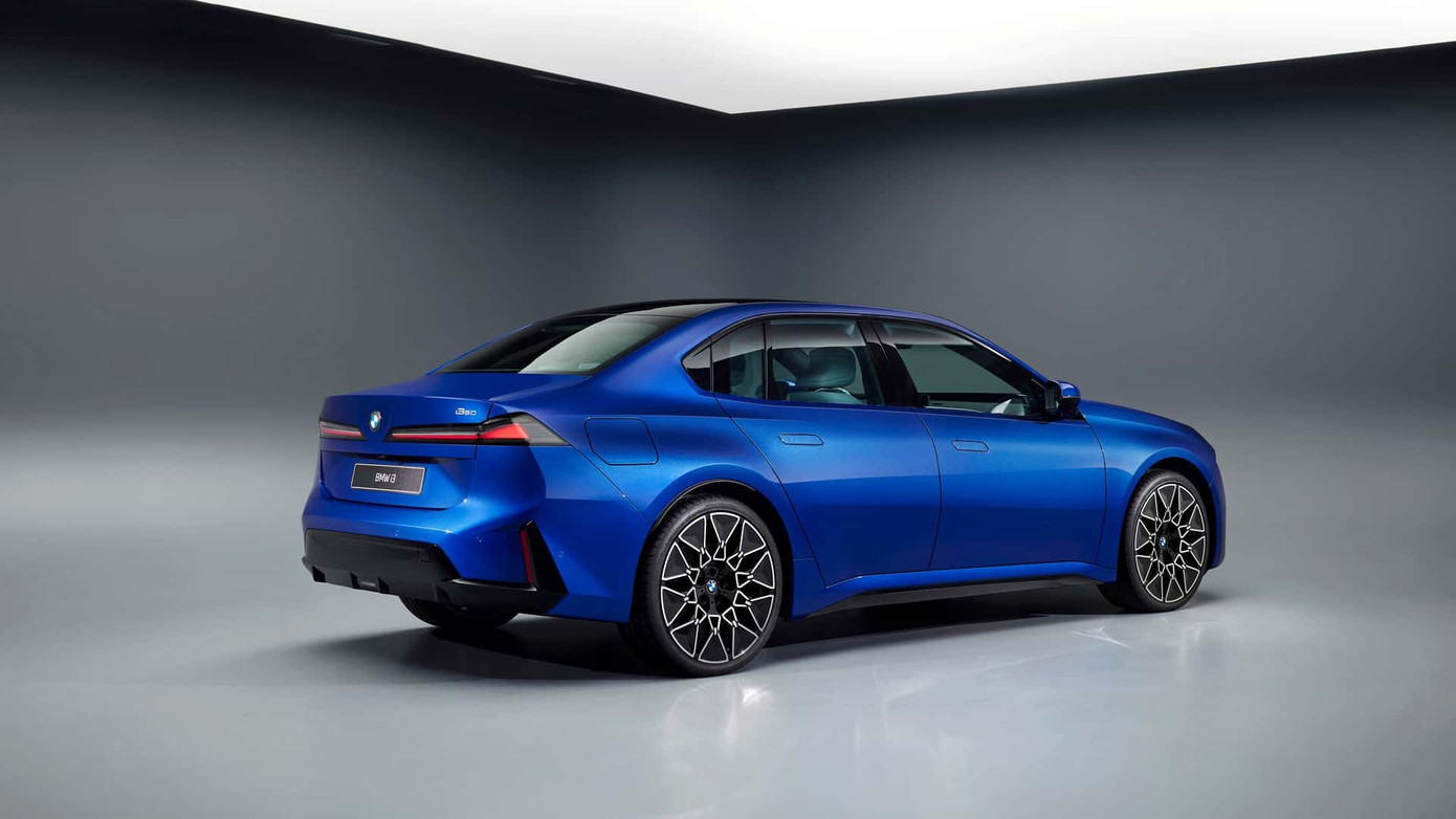 BMW trình làng xe điện mới đi được 900 km/lần sạc- Ảnh 2.