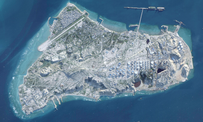 Đảo Kharg trong ảnh vệ tinh chụp hôm 26/2. Ảnh: AP