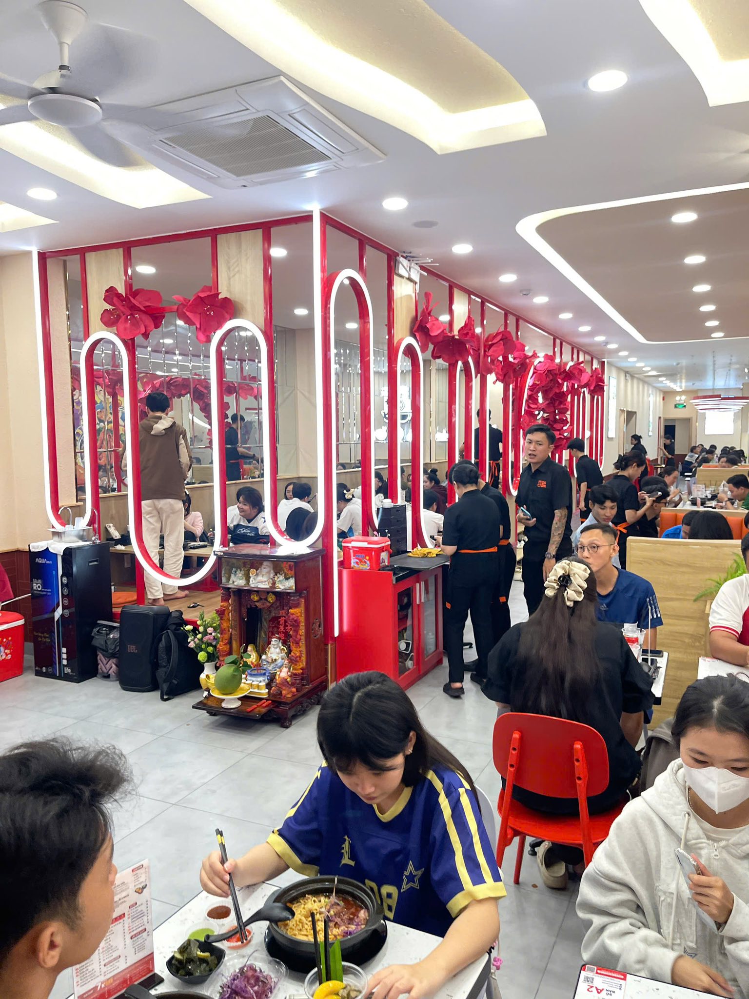 Diễn viên Quốc Trường đang làm gì với thương hiệu mì cay 7 cấp độ mà ôm mộng 1000 tỷ?- Ảnh 8.