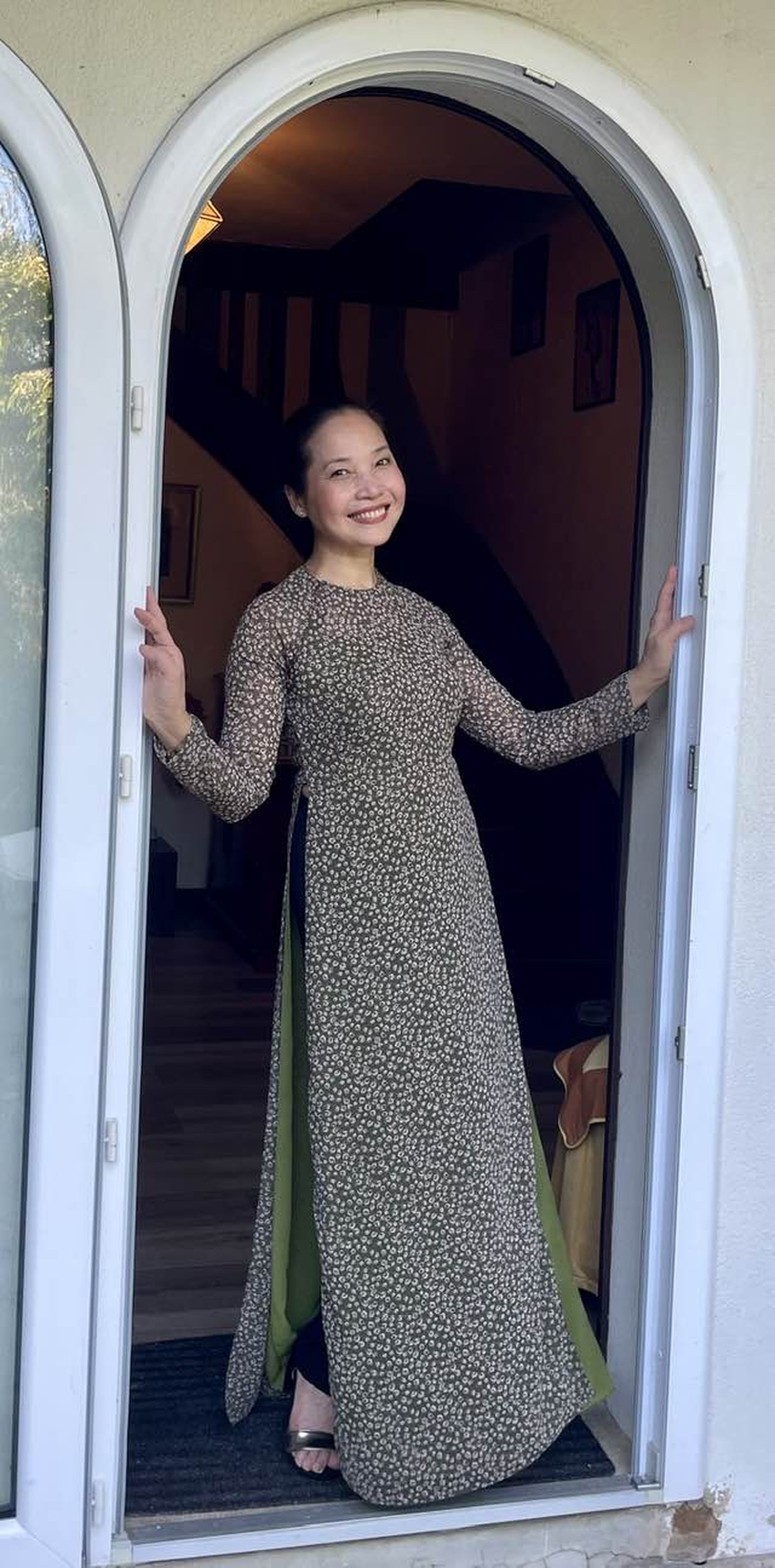 Nhan sắc trẻ trung của nghệ sĩ múa được ví như Dương Lệ Bình của Việt Nam - 7