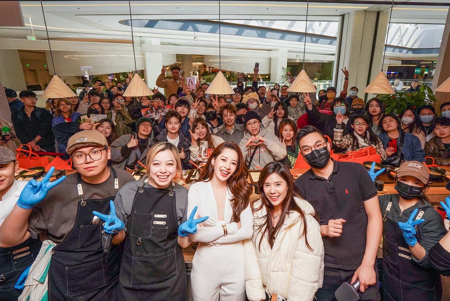 Chi Pu ra thông báo nóng về quán phở ở Trung Quốc- Ảnh 2.