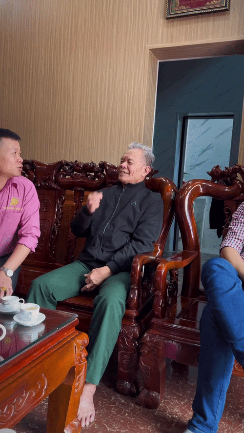 Clip Đại uý Thăng Văn Cương bẽn lẽn đi hỏi cưới Hoà Minzy, 1 chi tiết lộ rõ mối quan hệ với nhà vợ- Ảnh 3.