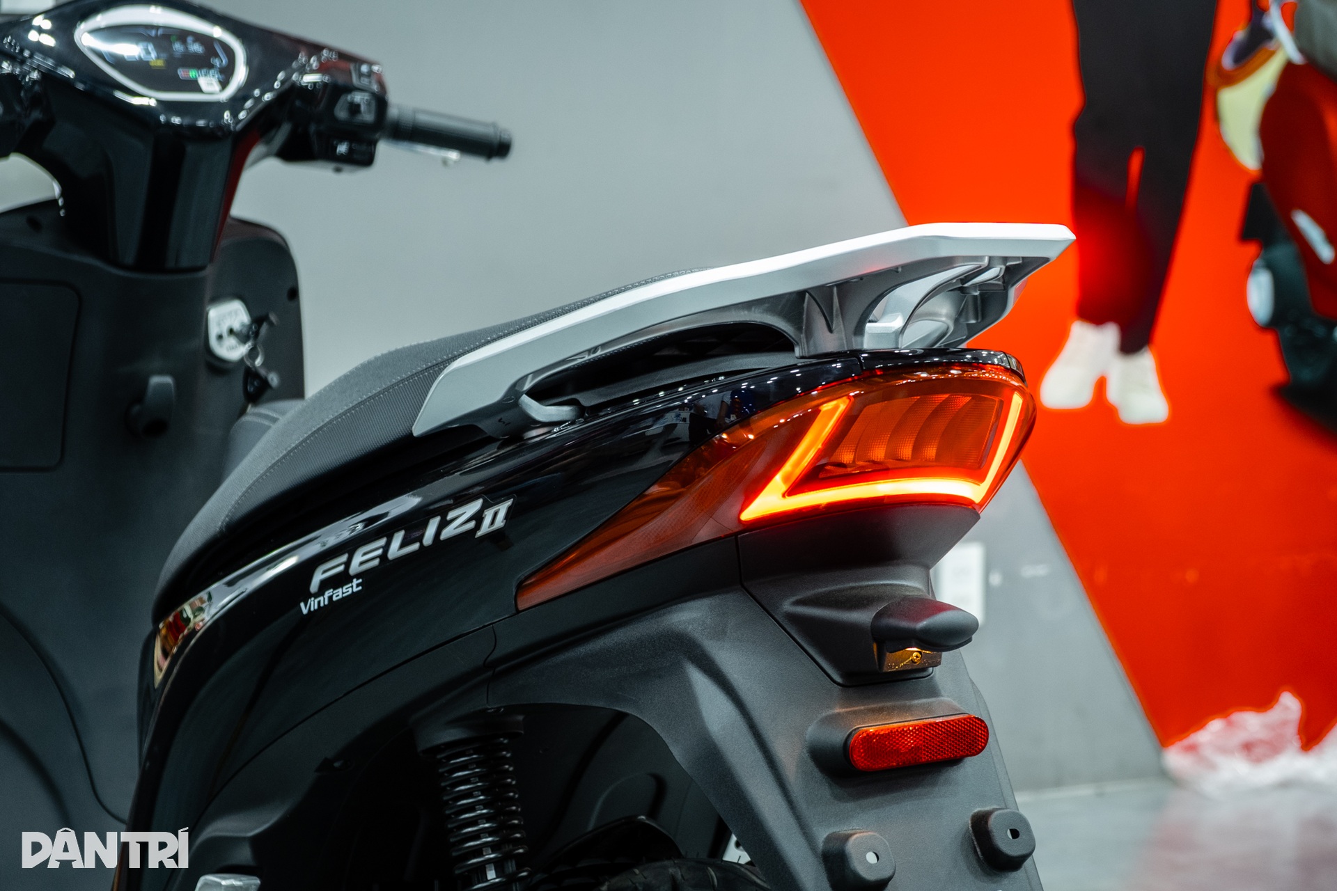 Ảnh chi tiết VinFast Feliz II vừa về đại lý TPHCM, giá từ 24,9 triệu đồng - 10