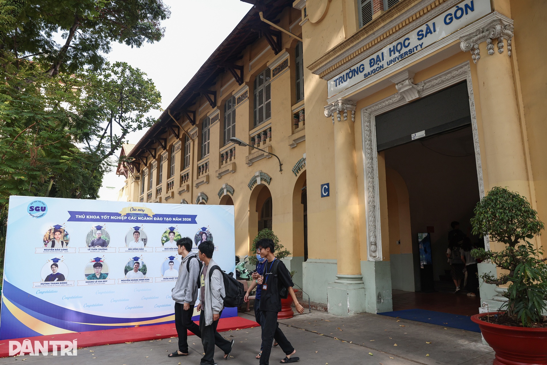 Những ngôi trường đại học lâu đời nằm giữa lòng trung tâm TPHCM - 6