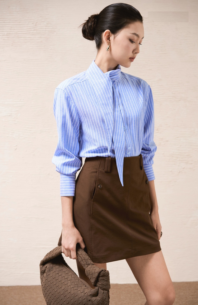 Mẹo phối áo sơ mi tạo nên các bản phối sang trọng mà vẫn thoải  mái - Ảnh 3.