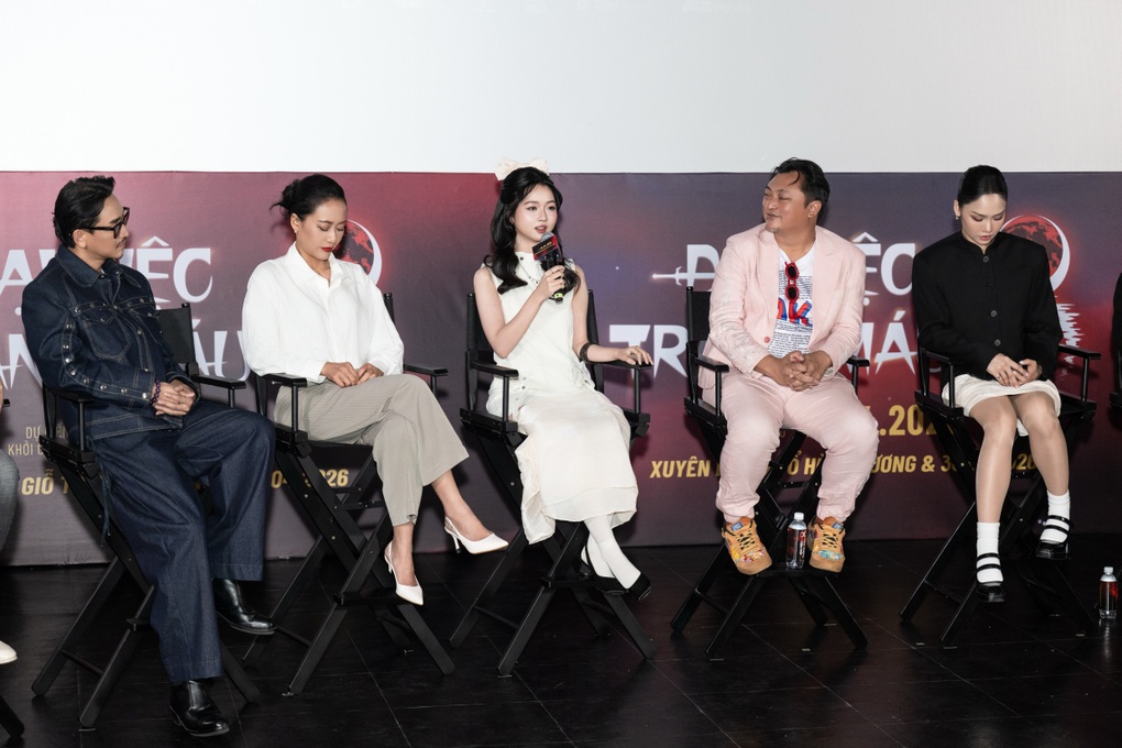 Vân Sơn tái xuất điện ảnh sau 20 năm, thừa nhận áp lực “theo không kịp” - 3