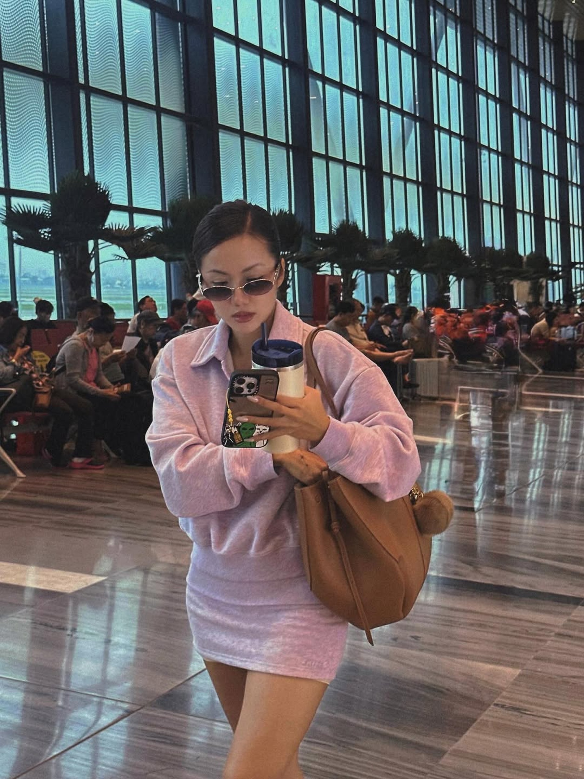 Phương Ly sau khi nhuộm da: Gu thời trang táo bạo, diện bikini gây sốt - 14