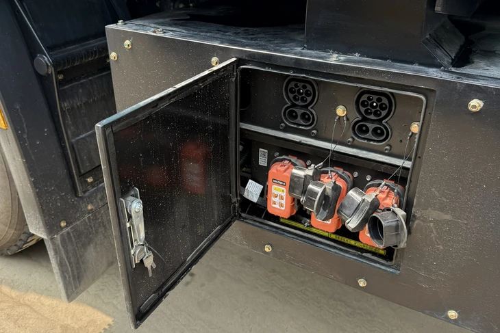 xe đầu kéo điện - Ảnh 4.