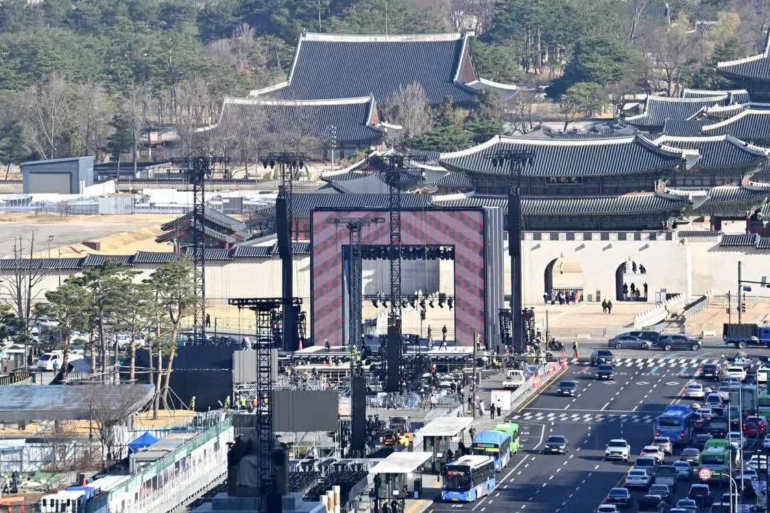 1773986503 613 Mot tieng bieu dien tai Seoul khien ca the gioi