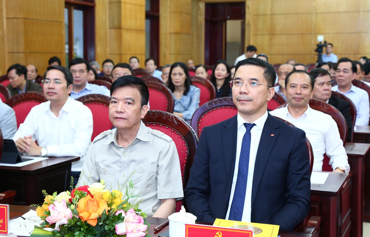 Đồng chí Lê Khả Phiêu 5 Cố Tổng Bí thư Lê Khả Phiêu - người chiến sĩ cách mạng kiên trung - Ảnh 5.