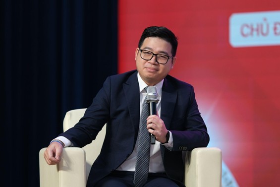 Giá vàng giảm 2 hôm liên tiếp: Dân văn phòng đi mua vàng từ 5h sáng, người “cầm giấy hẹn đi lấy vàng” mặt buồn thiu- Ảnh 4.