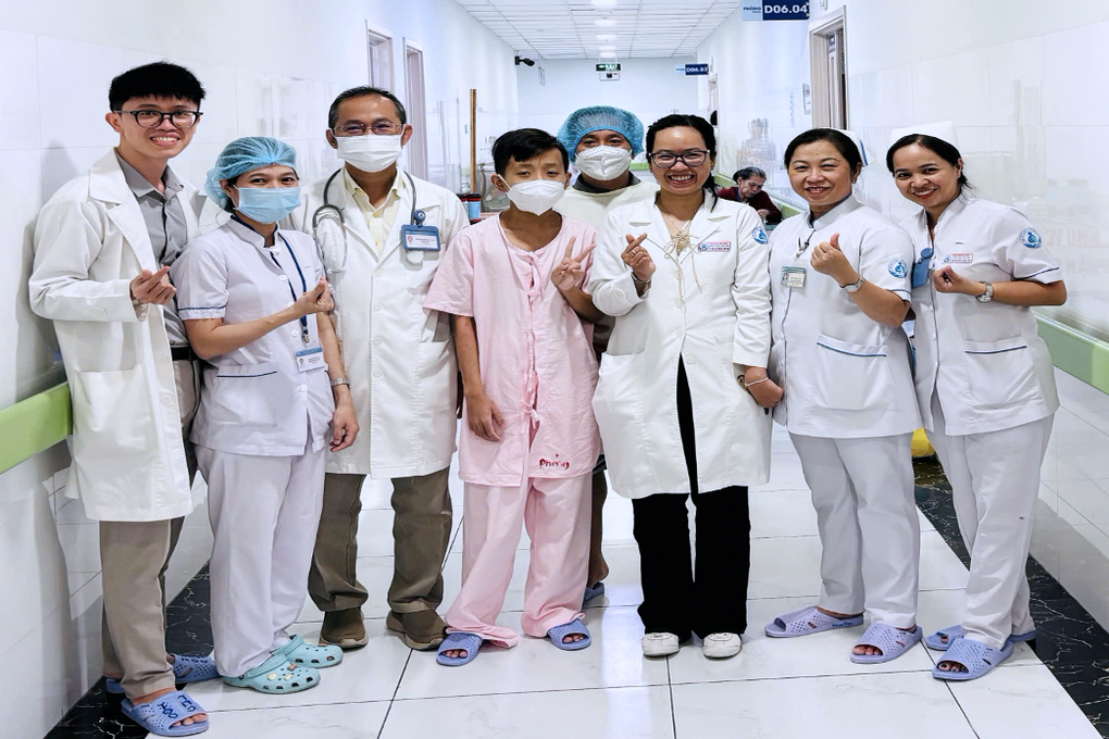 Ca ghép thận đầu tiên ở Bệnh viện Nhi đồng 1, tạng của mẹ cứu con nguy kịch - 3