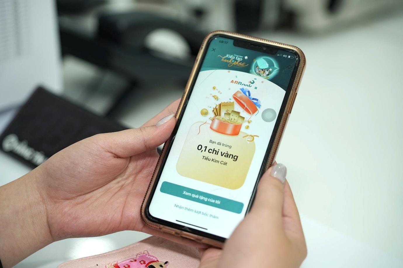 “Đại tiệc Hạnh phúc” ABBank đổ bộ 20/3: Nhân đôi cơ hội trúng vàng 24k cùng “mưa” quà tặng- Ảnh 2. “Đại tiệc Hạnh phúc” ABBank đổ bộ 20/3: Nhân đôi cơ hội trúng vàng 24k cùng “mưa” quà tặng- Ảnh 2.